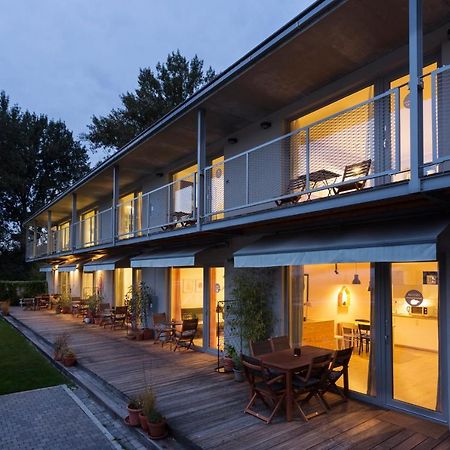 Vlnka Apartments ปิเอชตานี ภายนอก รูปภาพ